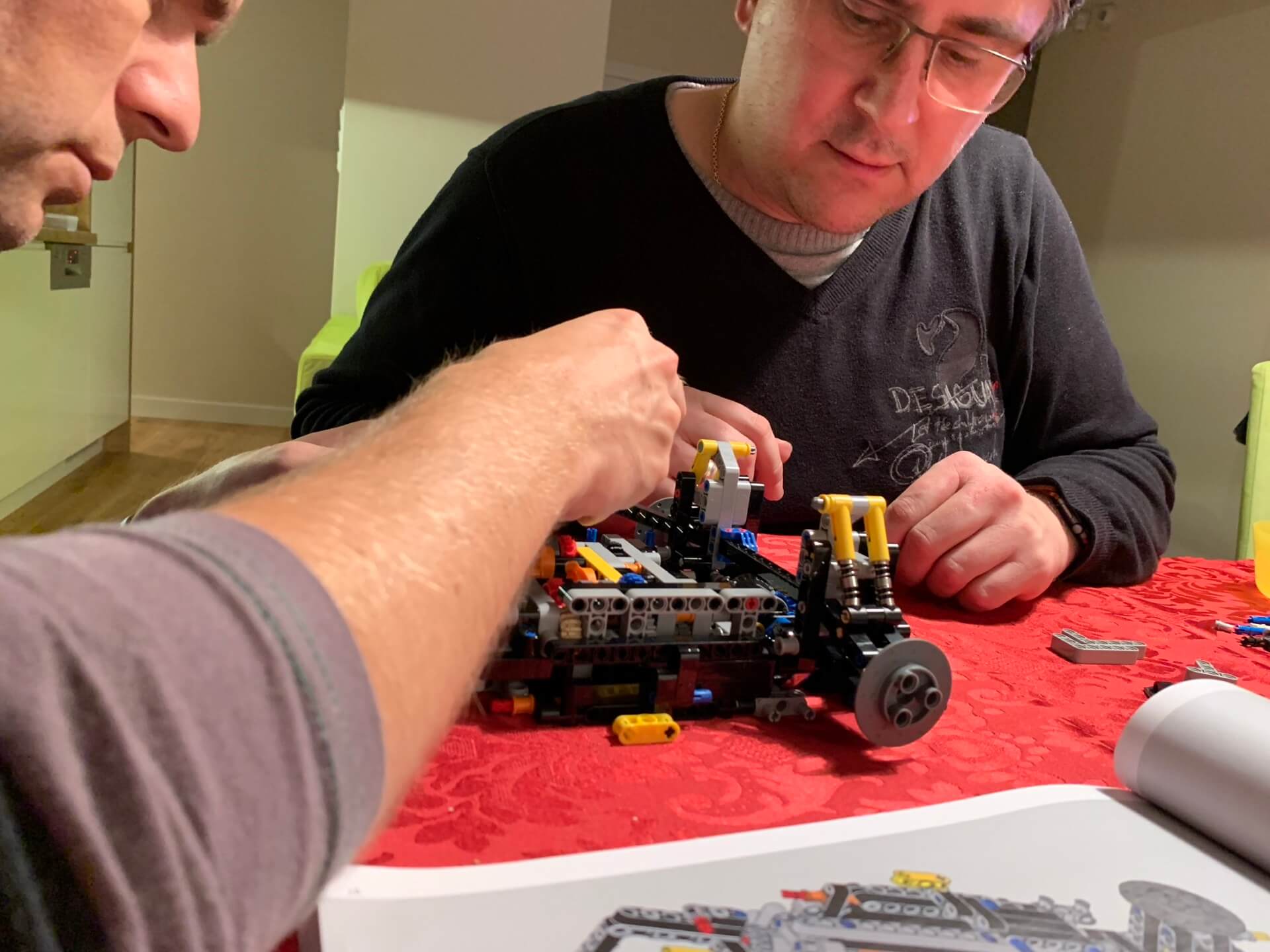 Building Bugatti Chiron Lego set back in 2018/19 chasis