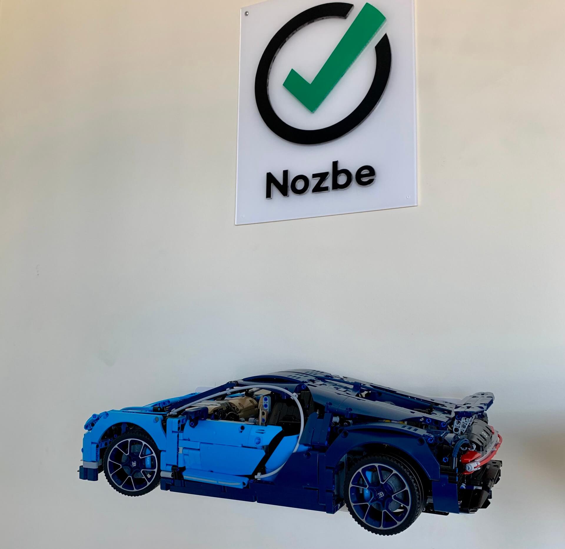 Building Bugatti Chiron Lego set back in 2018/19 nozbe