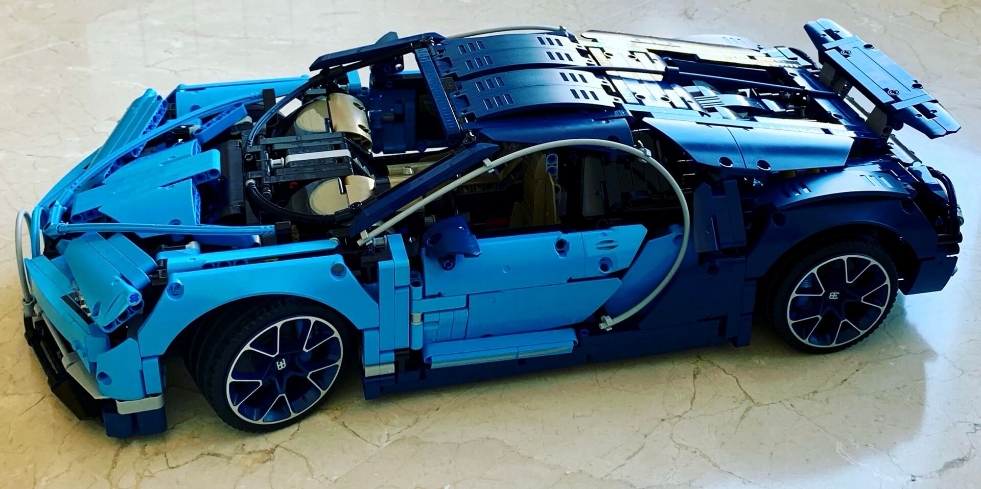 Building Bugatti Chiron Lego set back in 2018 19 by Michael Sliwinski