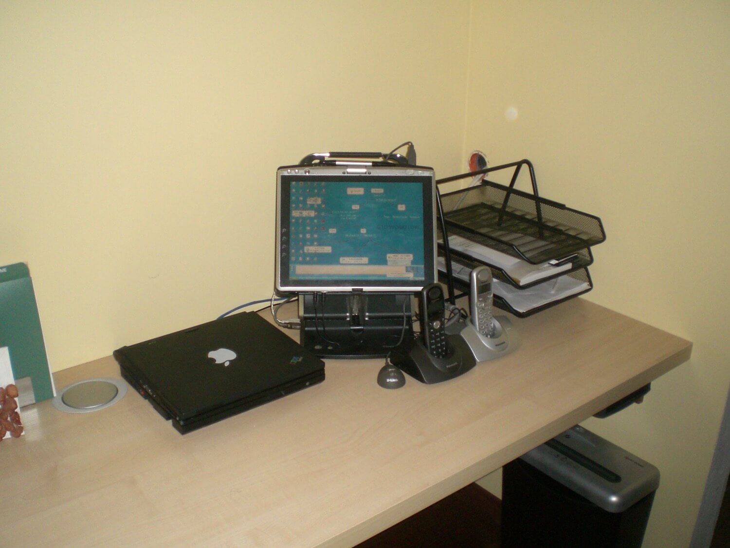 Clutter-free 2009 Productive Home Office 15