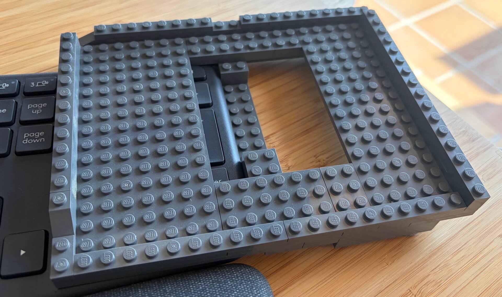 Logitech ERGO K860 keyboard review with a custom-made LEGO stand for Apple Trackpad 2025 design