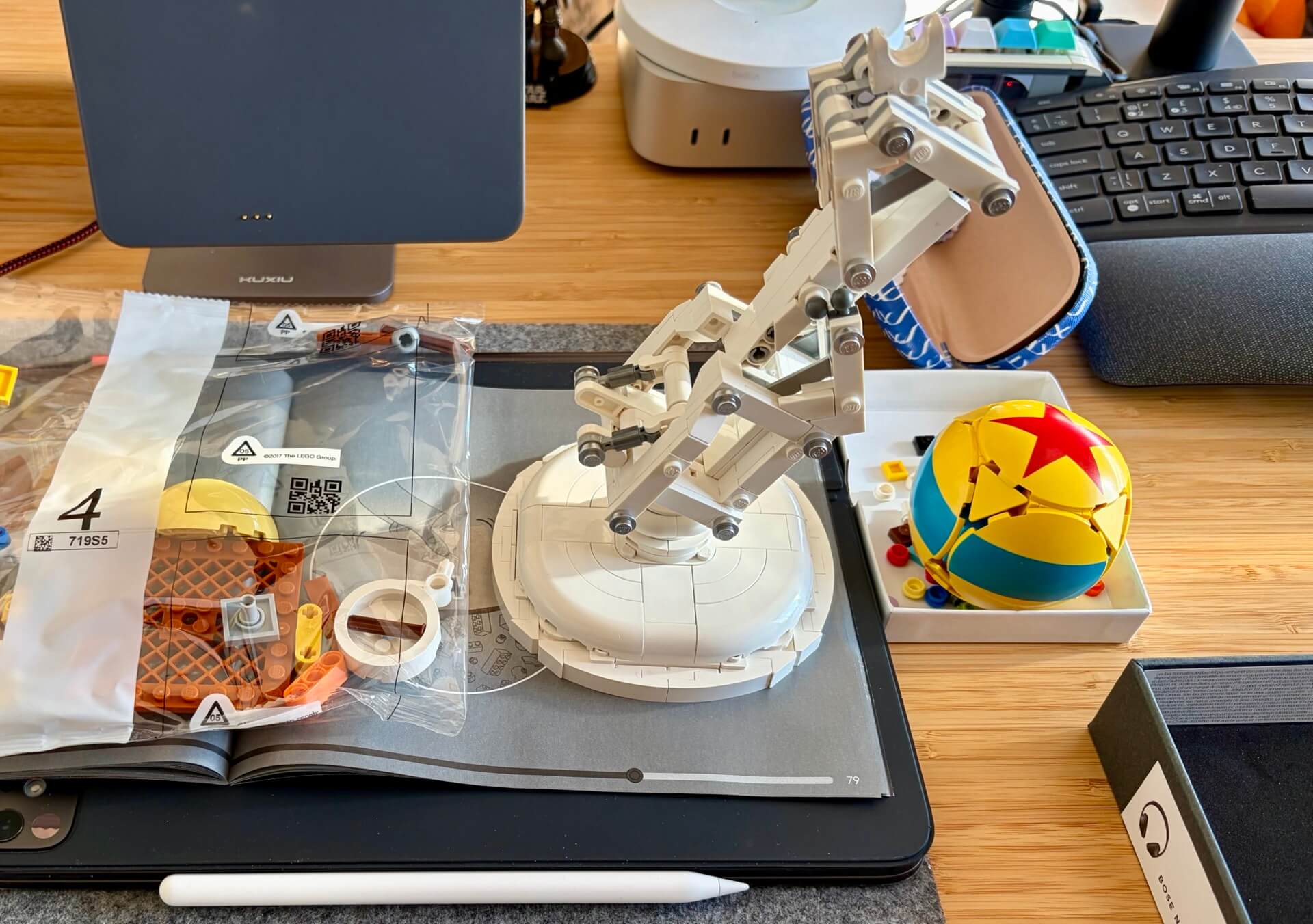 Lego Pixar Luxo Jr lamp with LED lights arm