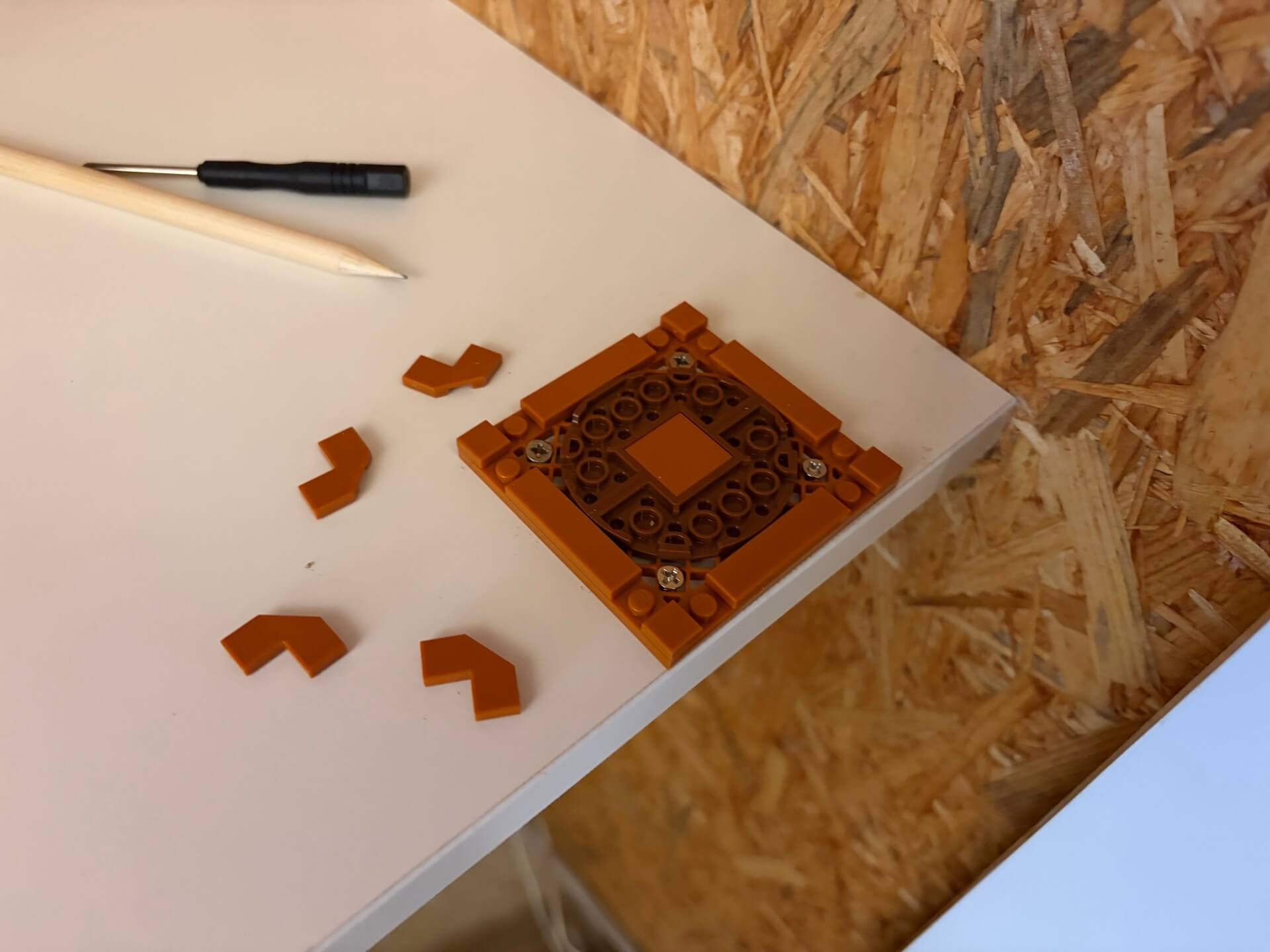 Lego Pixar Luxo Jr lamp with LED lights base