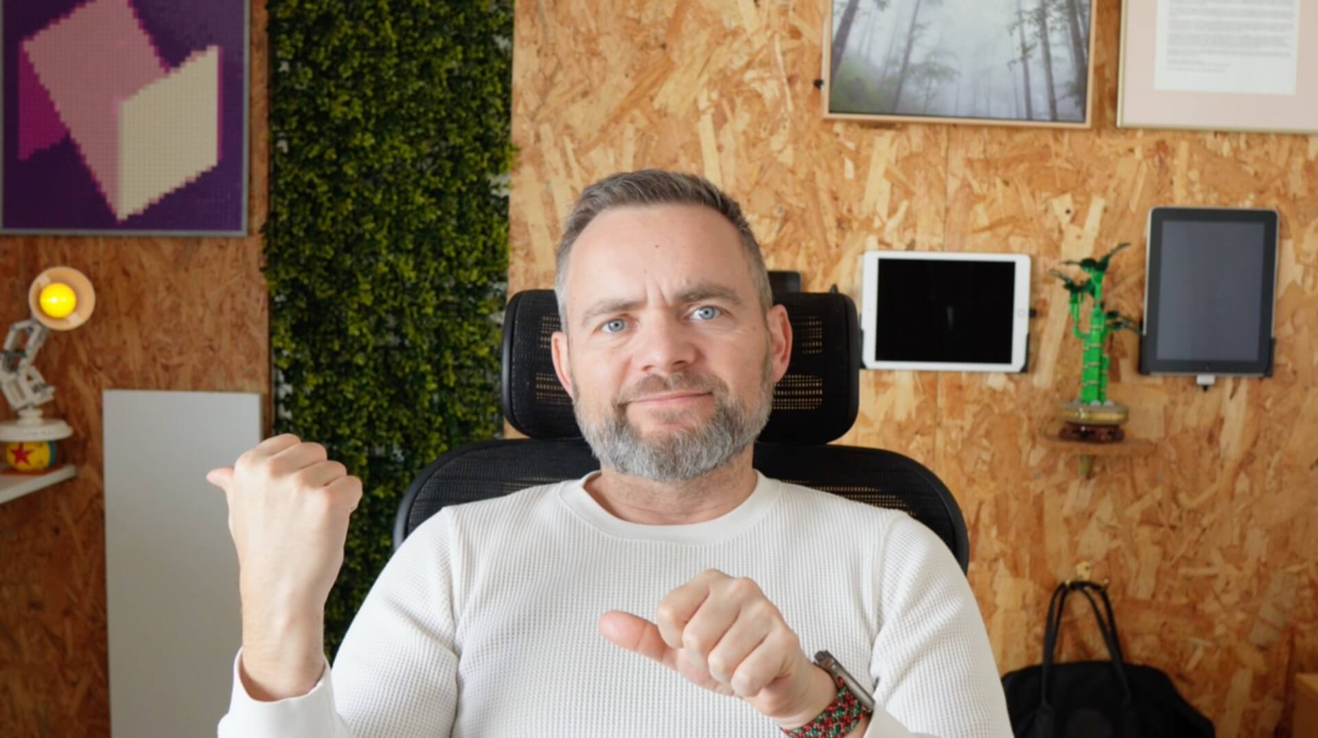 Lego Pixar Luxo Jr lamp with LED lights lamp-camera