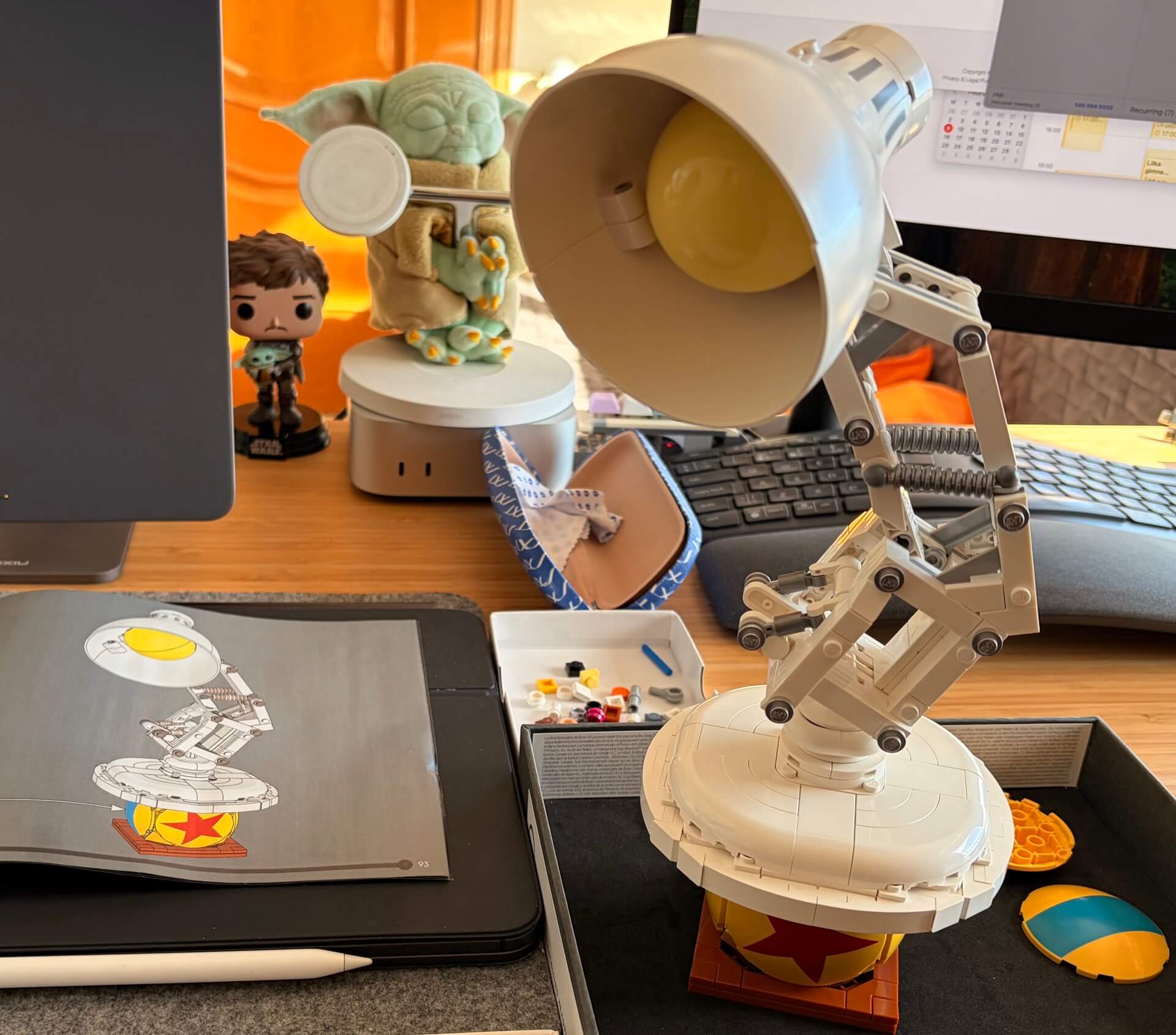 Lego Pixar Luxo Jr lamp with LED lights lego