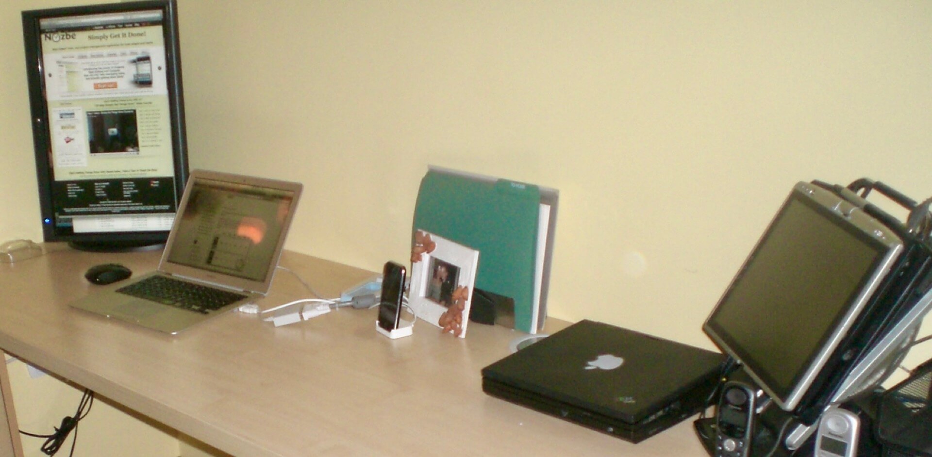 History of my 10 laptops - from 2000 and Compaq, Fujitsu, Toshiba, ThinkPad through 2008 with Apple MacBooks until now! office09
