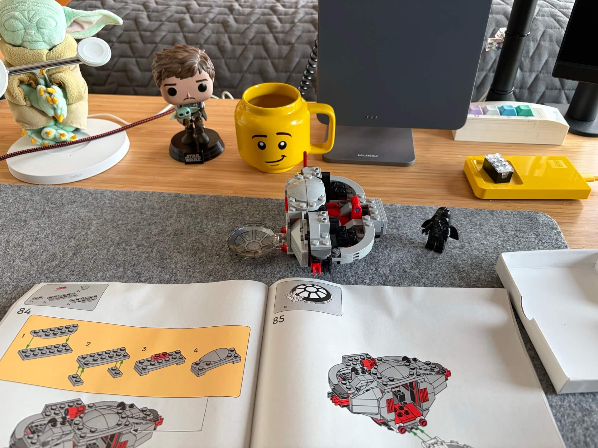 StarWars Day with a Smart Brick mid