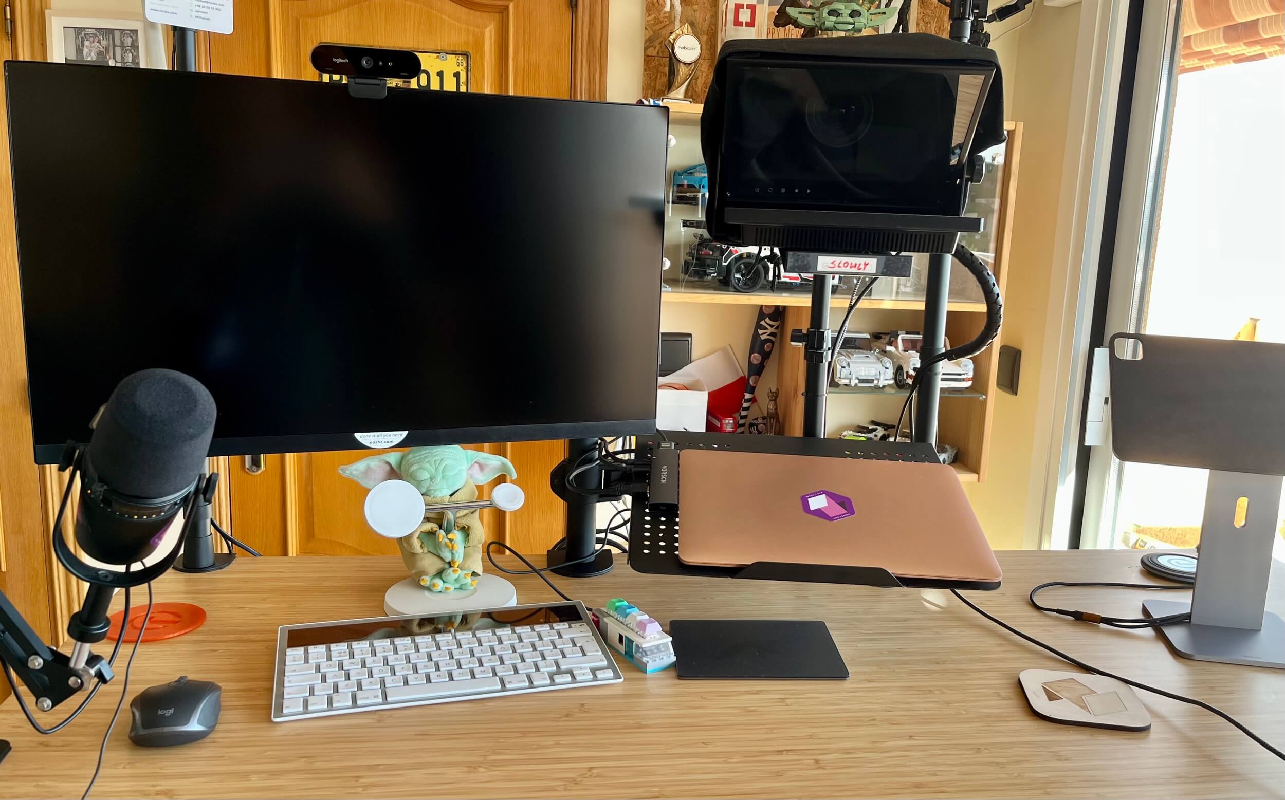 M1 MacBook Air changed my home office setup for 2023 completely! by