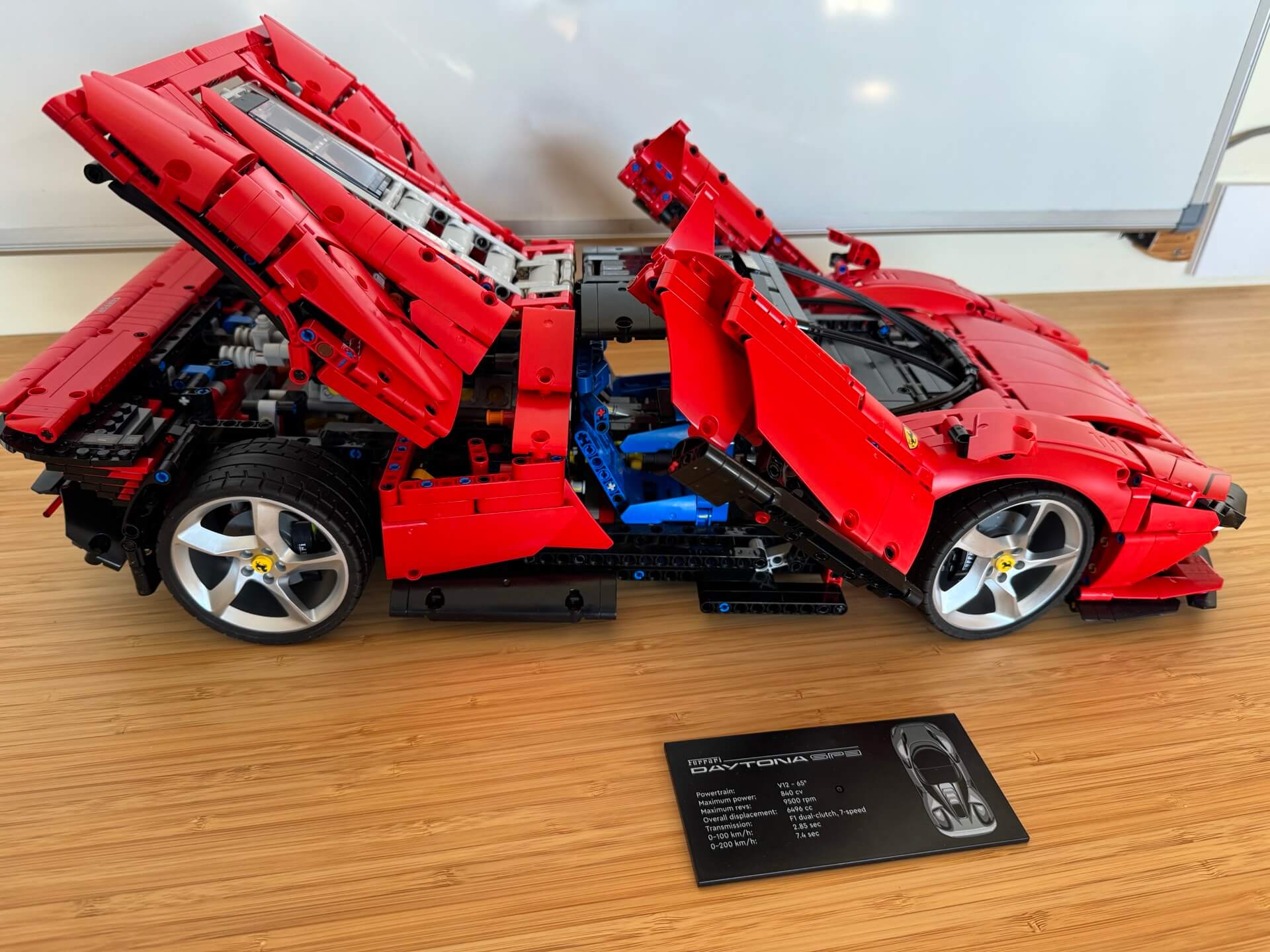 LEGO Ferrari Daytona SP3 open