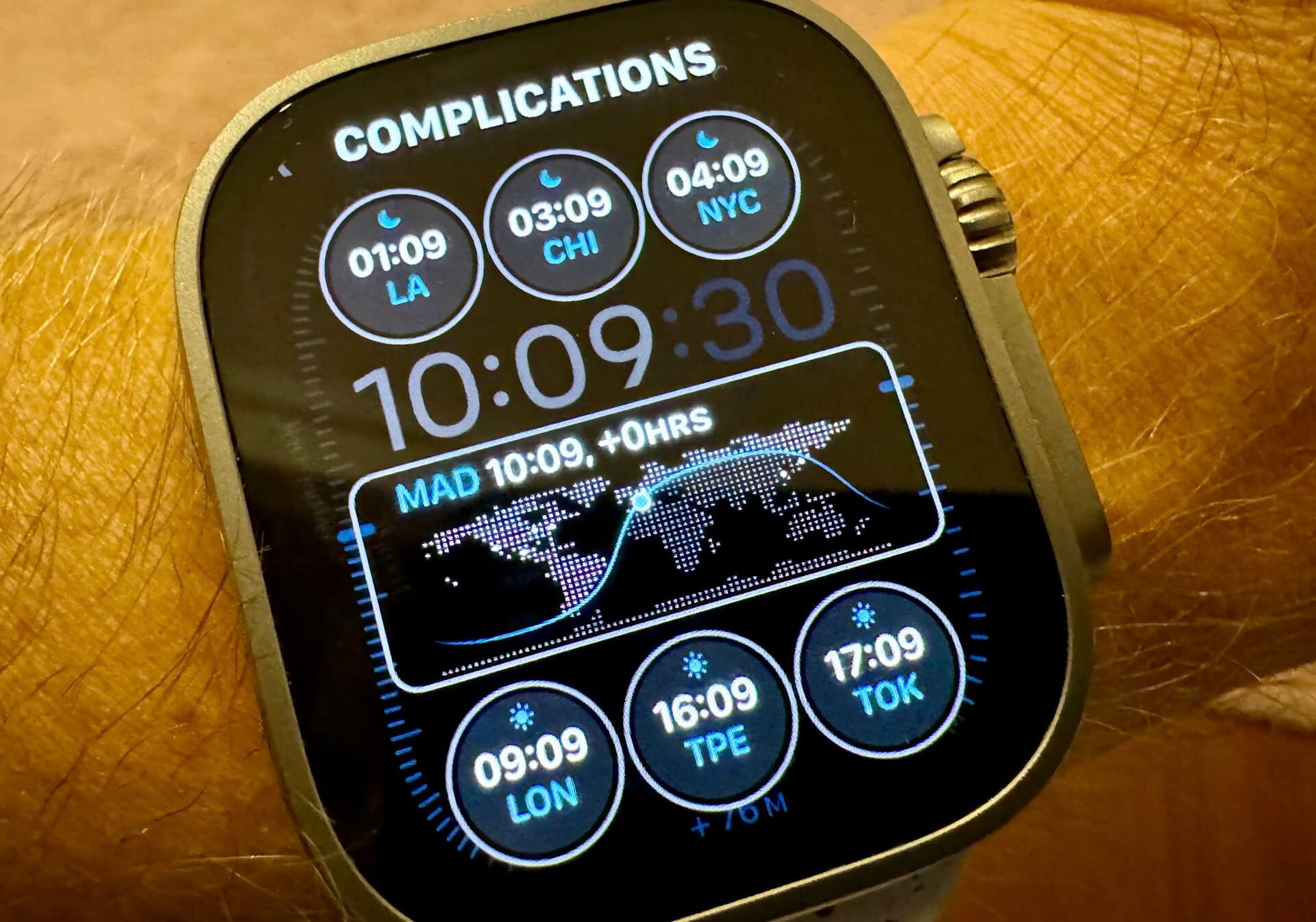 Apple Watch Ultra Modular as a World Clock complications